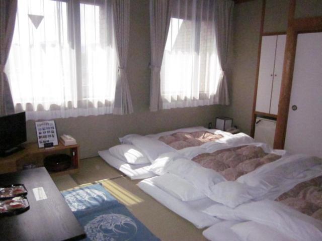 Ayun Takayama Central Hotel Bagian luar foto